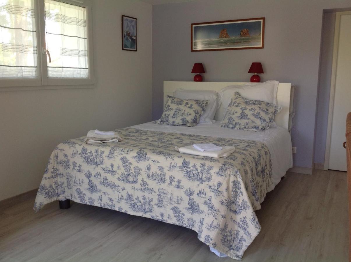 Chambre Double Avec Salle De Bain Privative Hendaye Exterior photo
